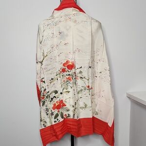 The Metropolitan Museum Of Art Elegant Plum Blossom Floral Silk Scarf